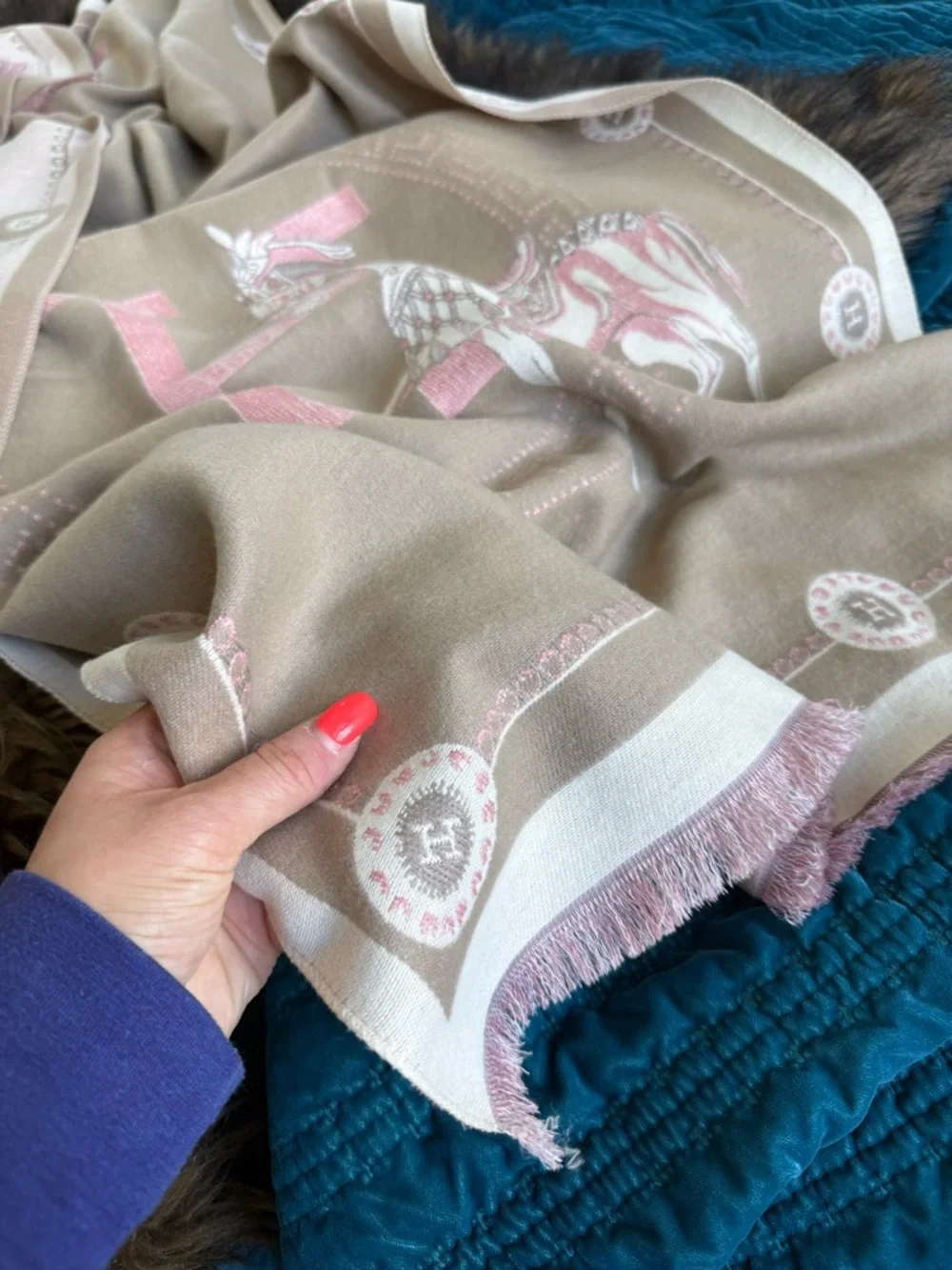 Double Sided Blanket Scarf - Picture 10 of 12